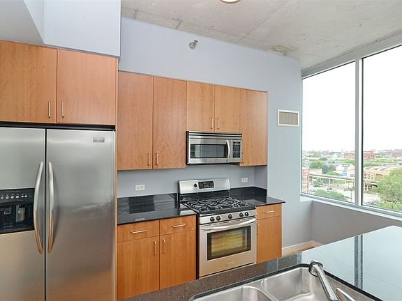 4th image of 1720 S Michigan Ave APT 918