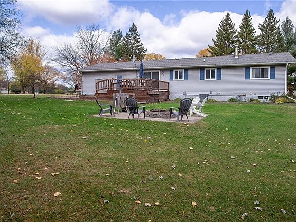 4th image of E5780 689th Avenue