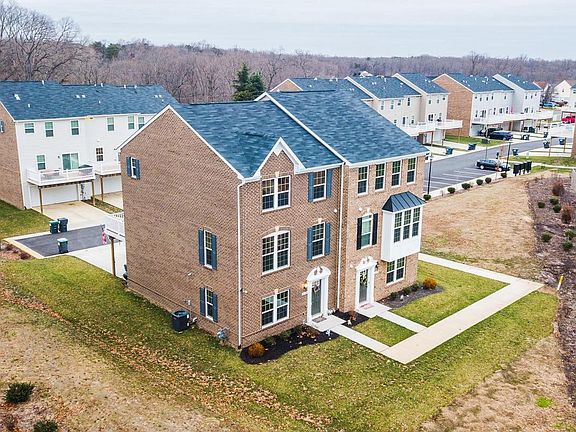 5th image of 2116 Governors Way