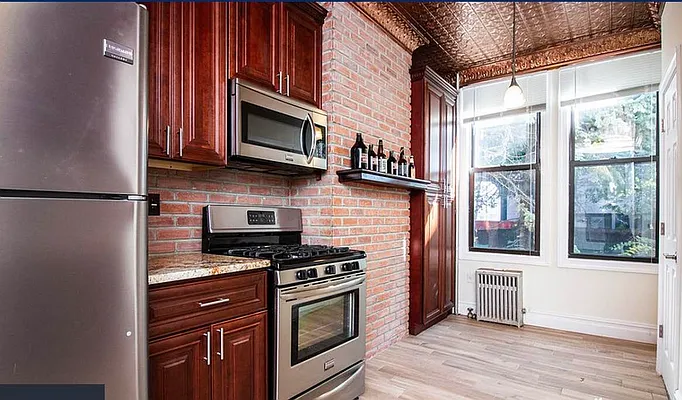 Rented by Pear NYC LLC | media 4