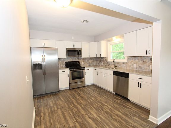 5th image of 2994 Pleasant Dr