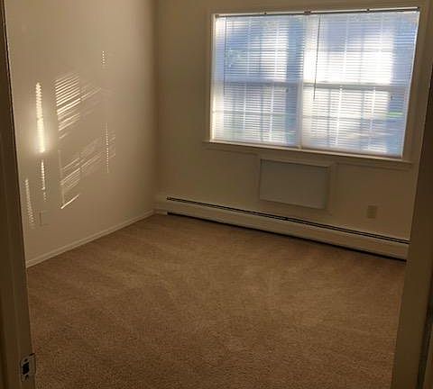 4th image of 8 Kensington Cir APT F
