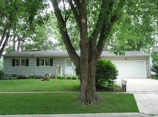 680 Crescent Ter, Wauconda, IL 60084