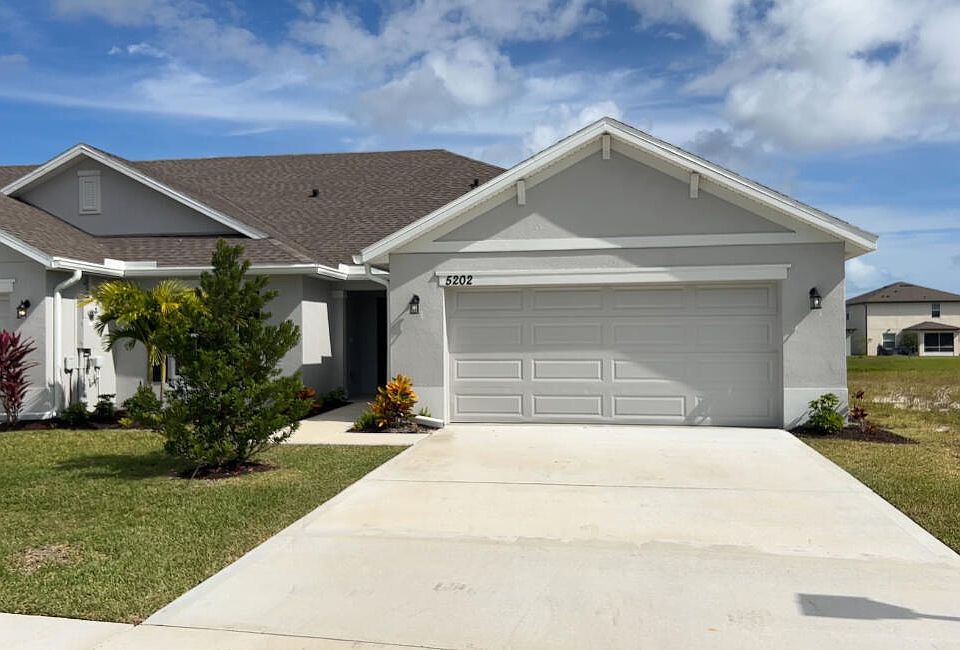 1st image of 8602 GIOVANNI Avenue