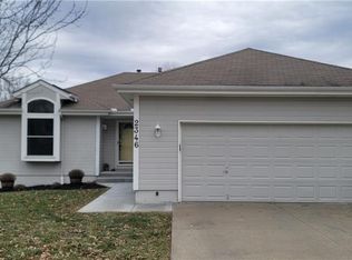 2346 NE Overbrook Dr, Blue Springs, MO 64029