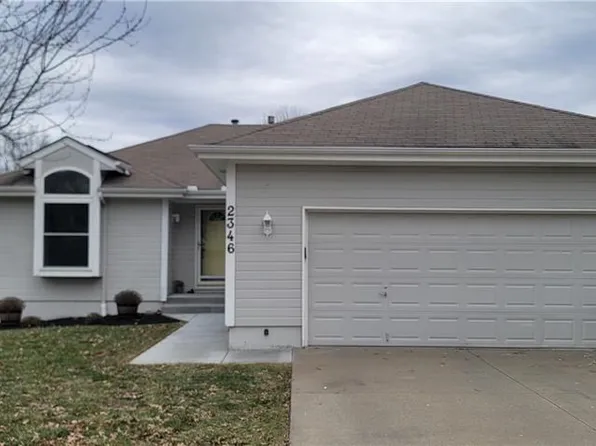 2346 NE Overbrook Dr, Blue Springs, MO 64029