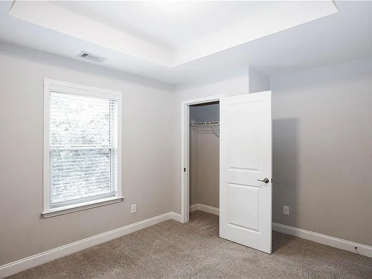 1920 Townsend Ct — Photo 36