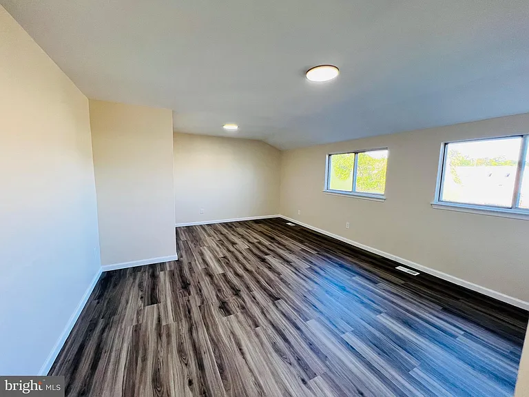 31 Belle Aire Ave — Photo 16