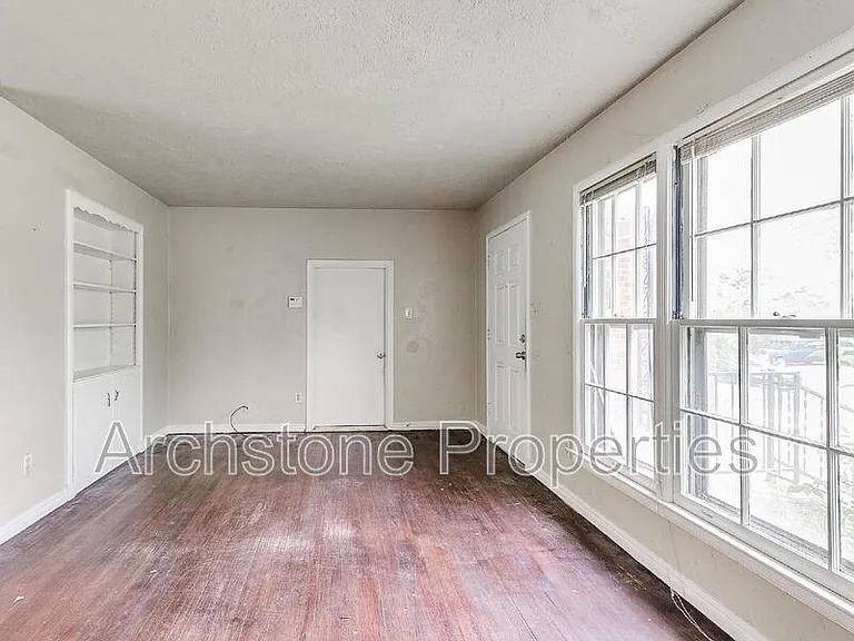 1614 SW 41st St — Photo 10