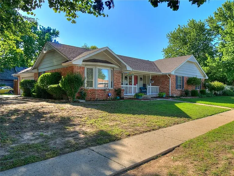 2308 Houston Ave — Photo 27