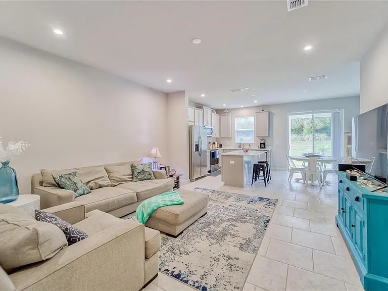 11540 Rolling Green Dr — Photo 7