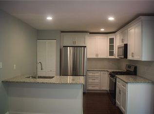 38 Langley Rd, Kendall Park, NJ 08824