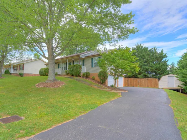 1070 George Edward Via, Christiansburg, VA 24073
