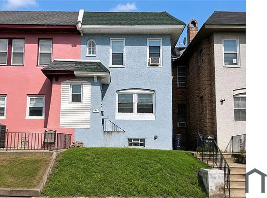 2 bed, 975 sqft, $1,350 — Photo 1