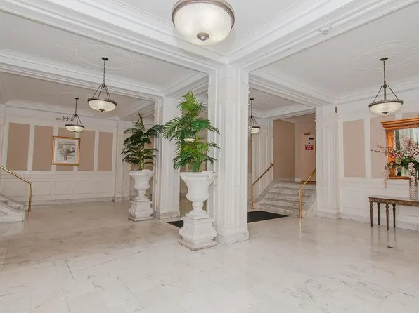 2600 John F Kennedy Boulevard image 1 of 34