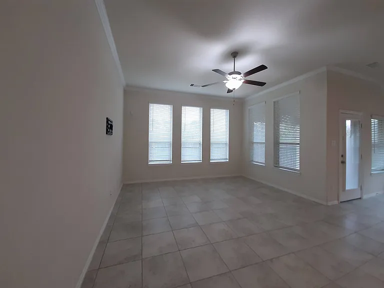 1514 Ancient Oak Ln — Photo 61