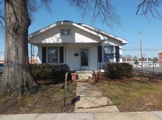 907 Hamilton St, Roanoke Rapids, NC 27870
