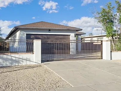 3 bed, 1200 sqft, $1,700 — Photo 1