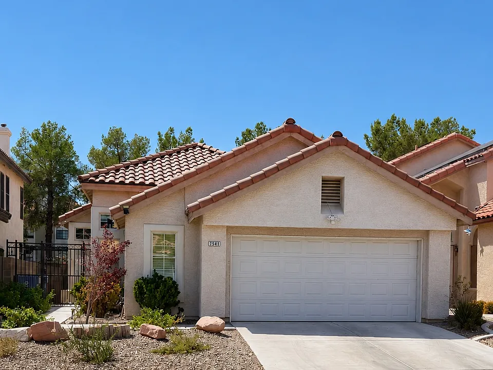 7541 Lorinda Ave