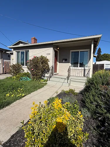 2196 Buena Vista Ave Photo 1
