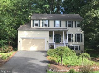 3404 Holly Cir, Triangle, VA 22172