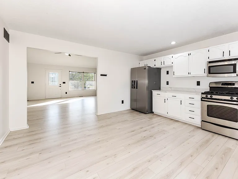 613 Wulbrun Dr — Photo 6