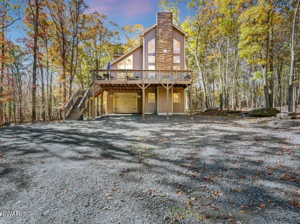 163 Heritage Dr, Lackawaxen, PA 18435