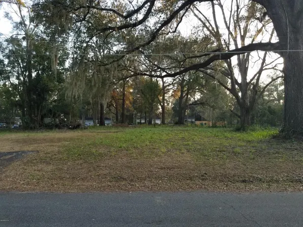 2050 NW 2nd St, Ocala, FL 34475