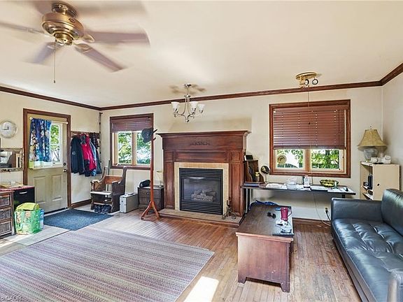 5th image of 83 York St