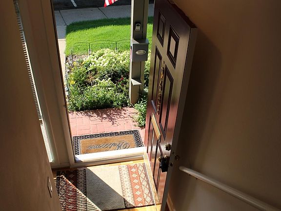 3rd image of 9683 Harbour Cove Ct