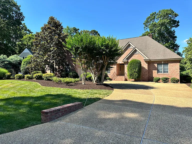 105 Cedar Rock — Photo 1