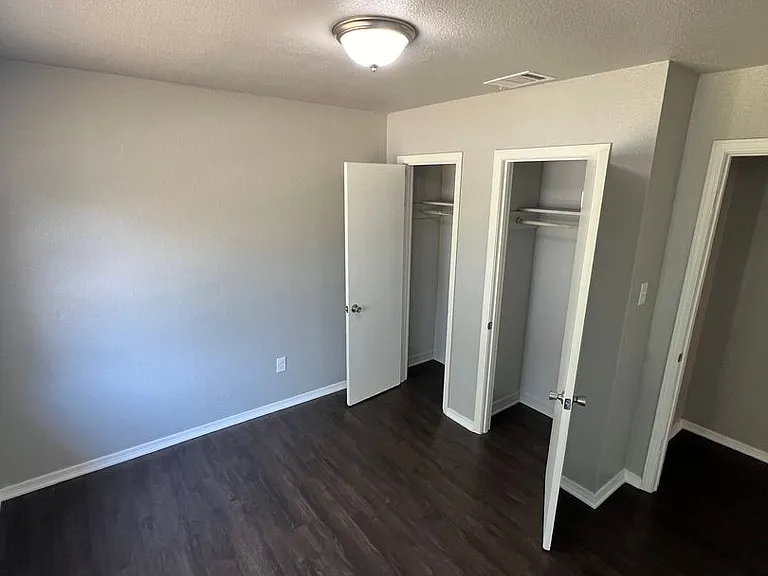 1250 Hawkins St — Photo 4