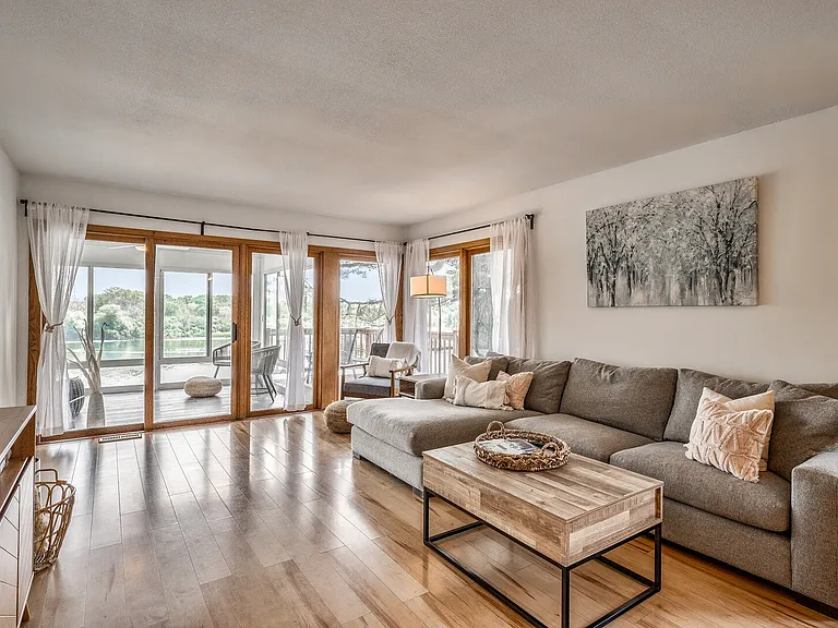 Medicine Lake Dr W — Photo 29