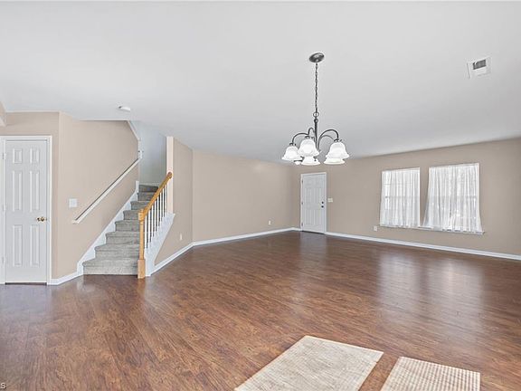 5th image of 634 Conover Rd