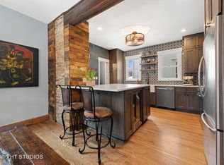 3757 N Bosworth Ave, Chicago, IL 60613