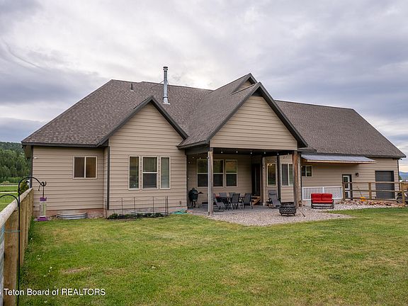 5th image of 61 Astorian Ln