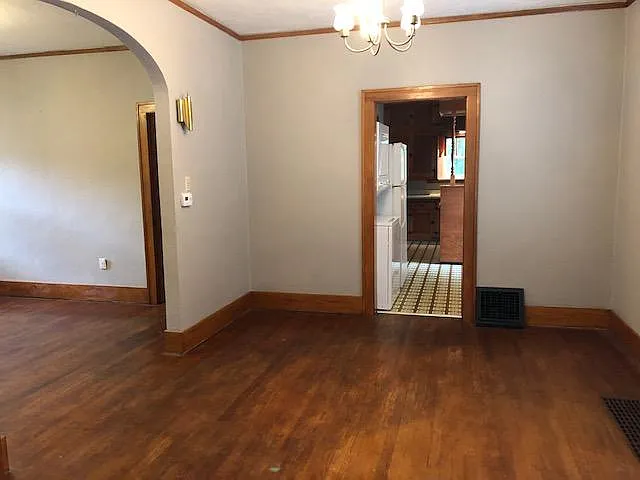 302 Melrose Ct — Photo 7