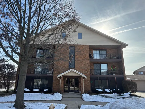 16825 81st Ct APT 2W, Tinley Park, IL 60477