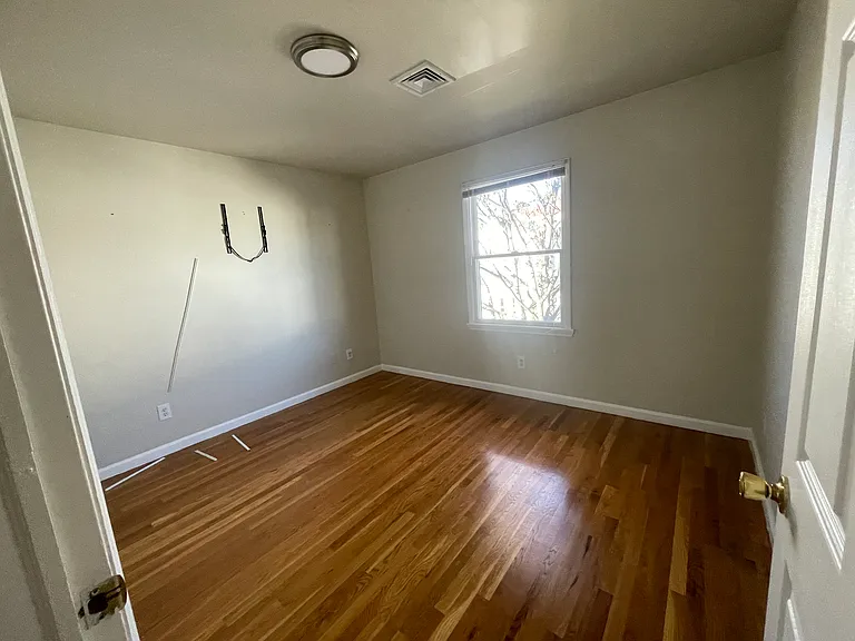 120 South St — Photo 20