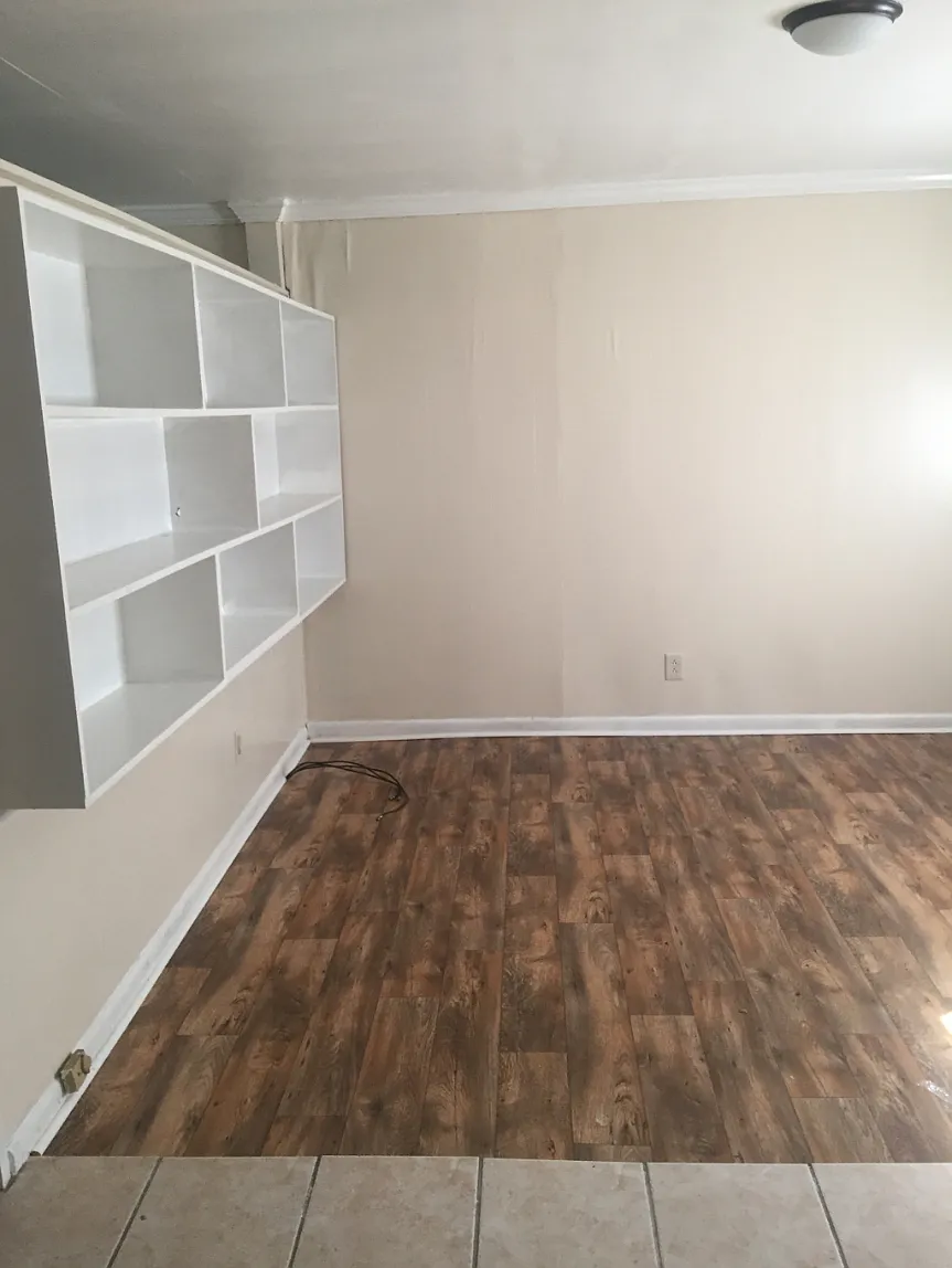 919 Minor Street, NE - 8 — Photo 3