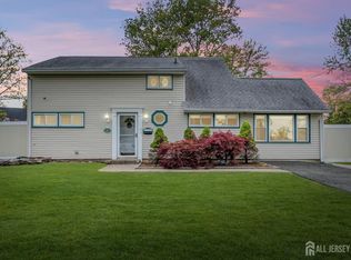 47 Southwood Dr, Old Bridge, NJ 08857