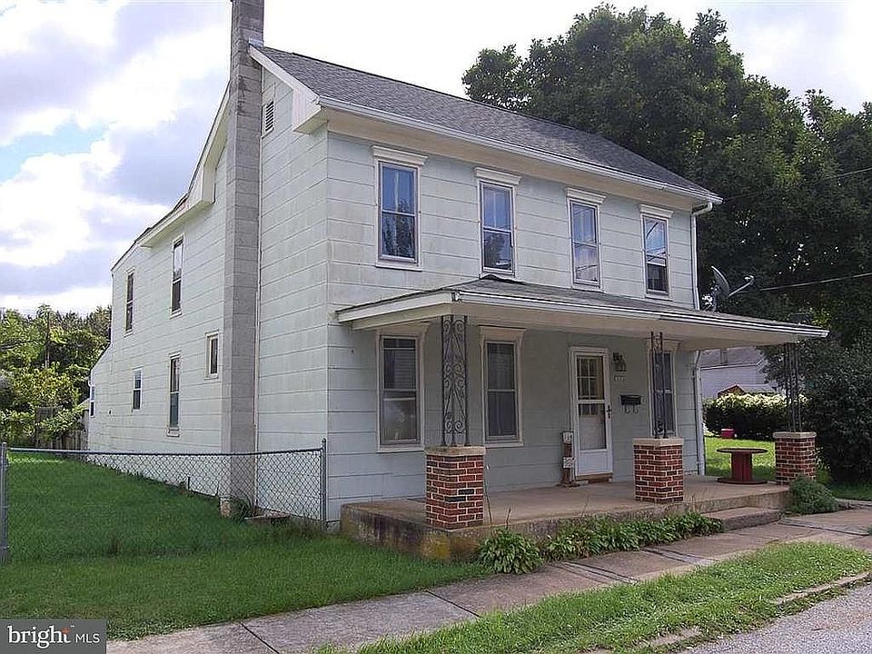1st image of 119 S Washington St