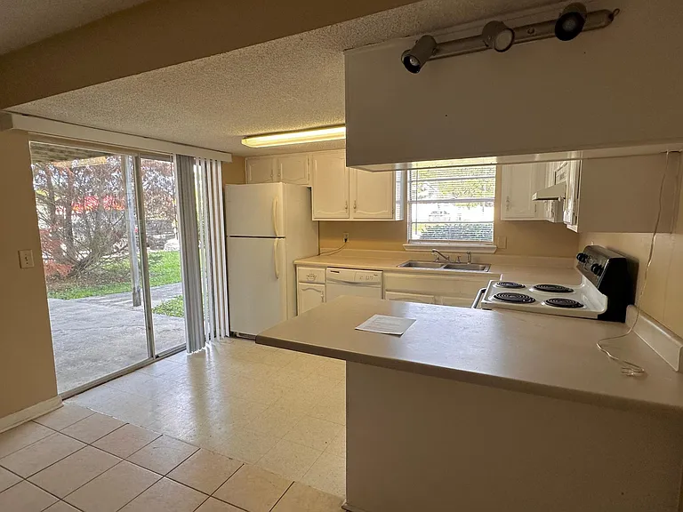 701 McDowell St #701 — Photo 7