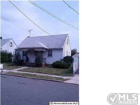 740 Hanson Ave photo 1