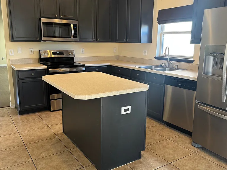 273 Clydesdale Cir — Photo 3