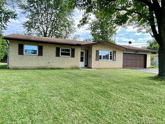 2nd image of 216 Southerly Hills Dr