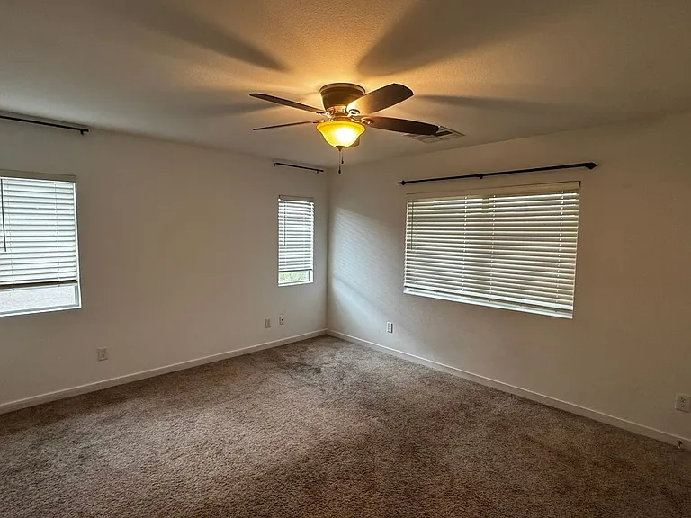 7080 Garnet Crest Ct — Photo 23