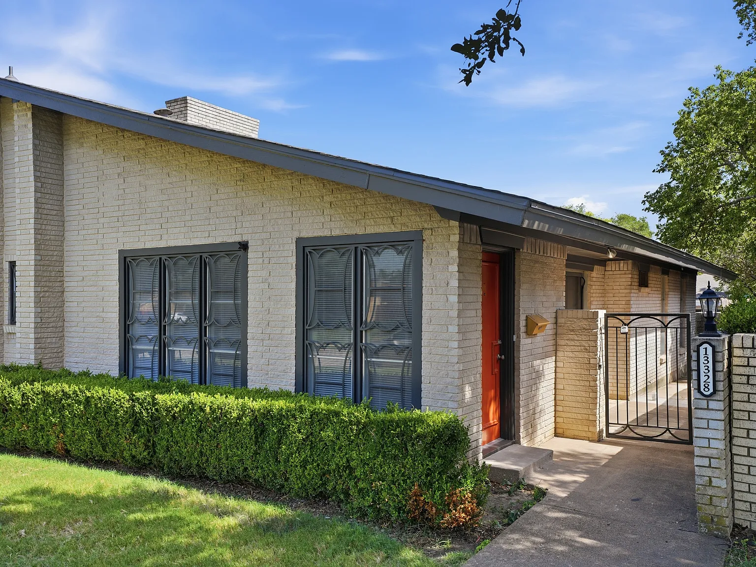 2 bed, 1443 sqft, $2,000 — Photo 3