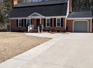110 Tabb Ln, Yorktown, VA 23693