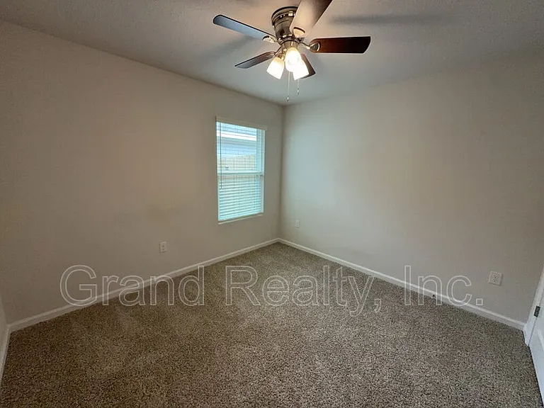 4407 White Cedar Ct — Photo 15